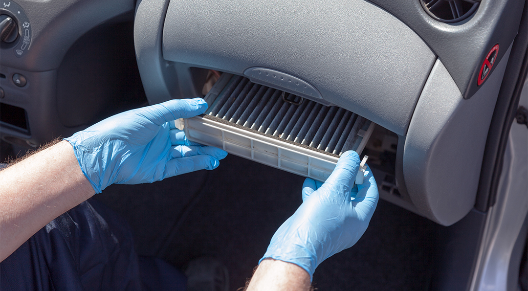 [생활 속 에너지] 여름 준비 5분이면 끝! 차량 에어컨 필터 셀프 교체법 | GSC BP MH life energy how to change air conditioner filter 2020618 4 1